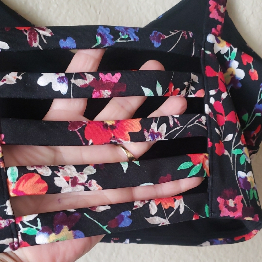 Express Black and Floral Strappy Top - Picture 4 of 5